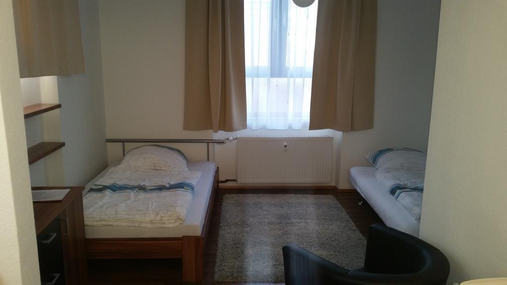 Ferienwohnung Fiwa Fewo-1 Und Fewo-2 Pirmasens Rum bild